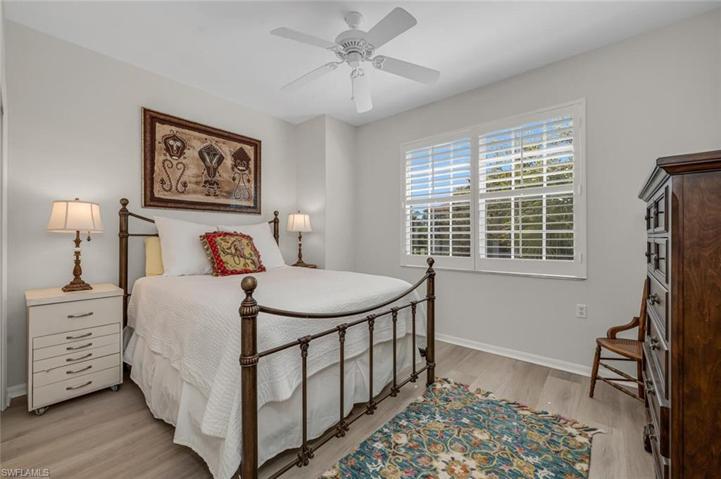 4873 Hampshire CT # 107, NAPLES FL 34112