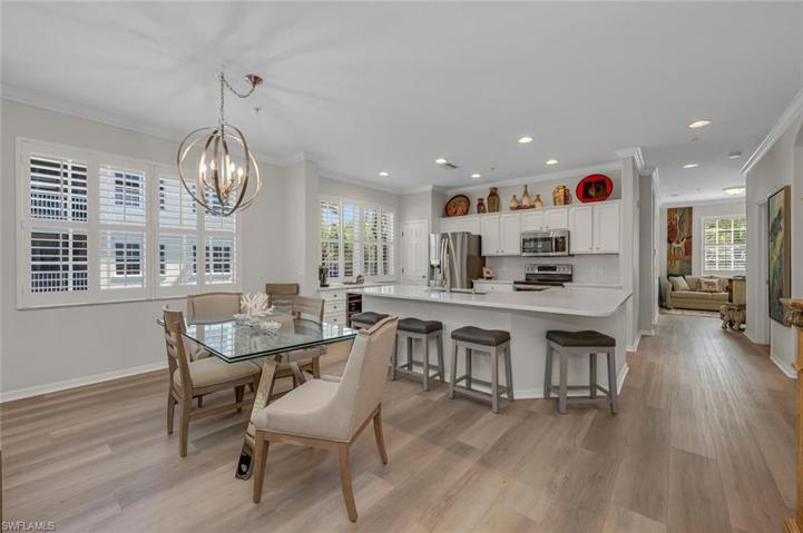 4873 Hampshire CT # 107, NAPLES FL 34112