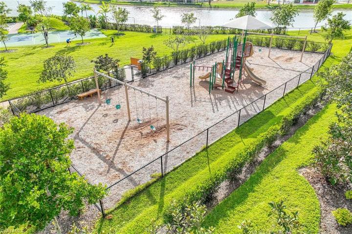 14605 Catamaran PL, NAPLES FL 34114