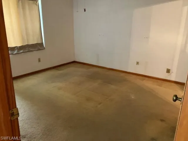 Empty room with carpet