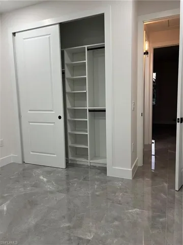 Guest house View of closet