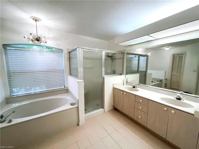 28124  Meadowlark  LN, Bonita Springs, FL 34134