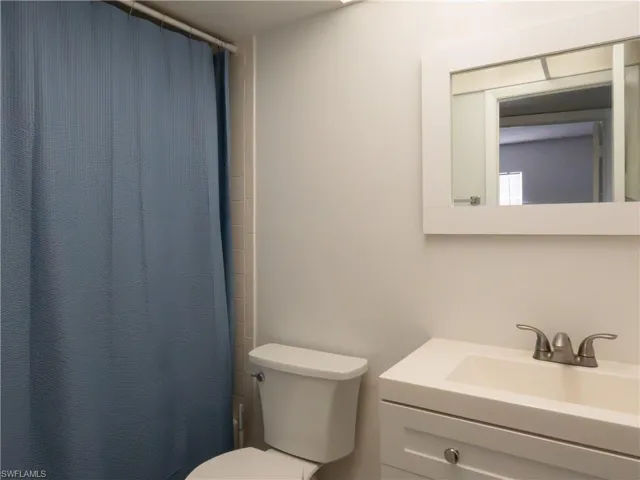 180 Turtle Lake Ct # 209, Naples, Florida 34105