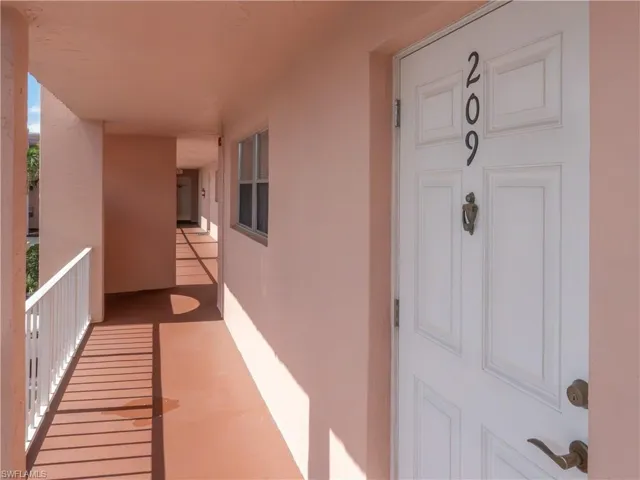 180 Turtle Lake Ct # 209, Naples, Florida 34105