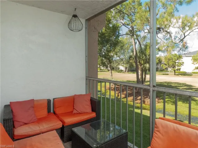 180 Turtle Lake Ct # 209, Naples, Florida 34105