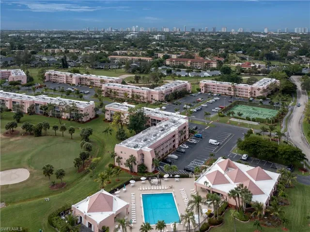 180 Turtle Lake Ct # 209, Naples, Florida 34105
