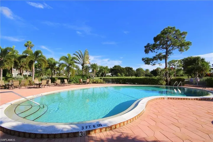 Spanish Wells community pool (available for use with club membership).