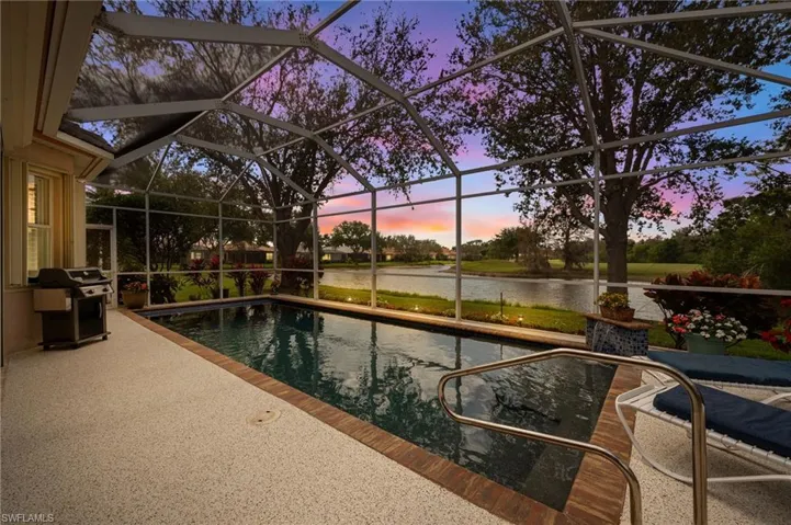 This may be the best view in all of Spanish Wells! Relax poolside and watch the stunning colors in the sky!