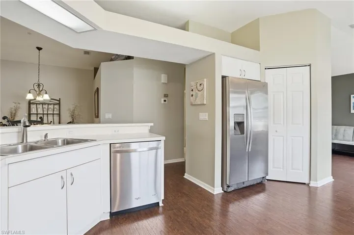 6914 Satinleaf Rd N 201, Naples, Florida 34109