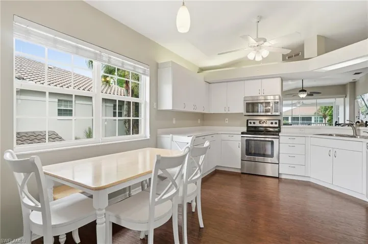 6914 Satinleaf Rd N 201, Naples, Florida 34109