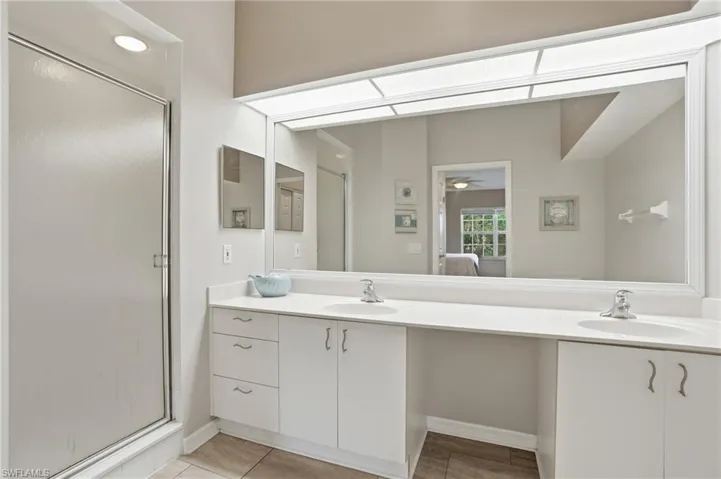 6914 Satinleaf Rd N 201, Naples, Florida 34109