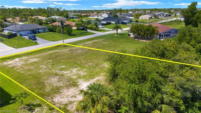Birds eye view of property