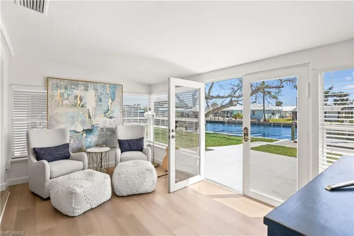 So many light, bright and intimate spaces overlooking the majestic canal.
