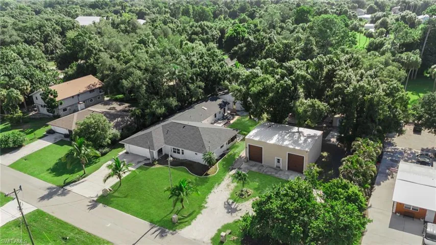 1672 Many Rd, North Fort Myers, Florida 33903