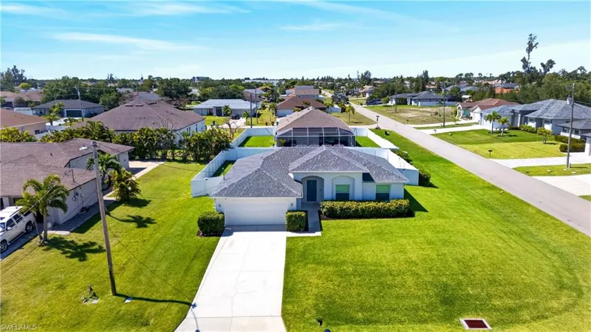 1632 Sw 18th St, Cape Coral, Florida 33991