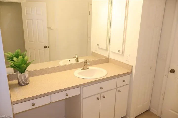 1632 Sw 18th St, Cape Coral, Florida 33991