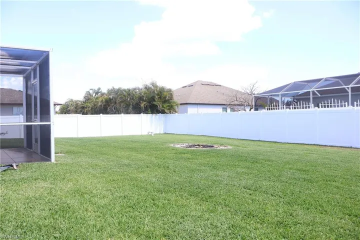1632 Sw 18th St, Cape Coral, Florida 33991