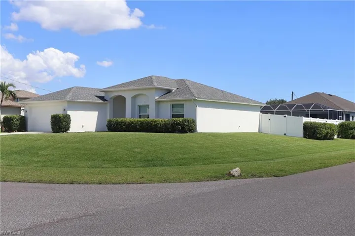 1632 Sw 18th St, Cape Coral, Florida 33991