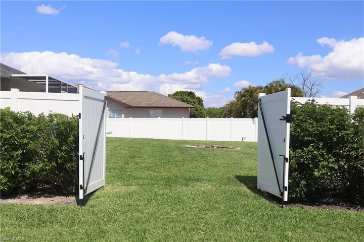 1632 Sw 18th St, Cape Coral, Florida 33991
