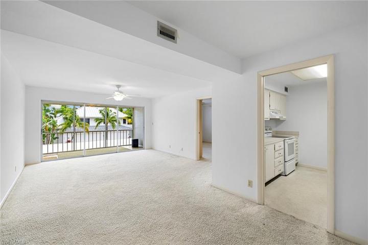 542 12th AVE S # 542, NAPLES FL 34102