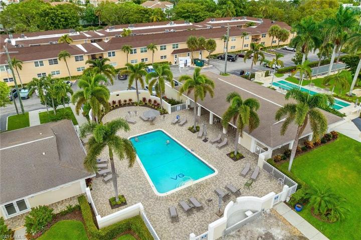 542 12th AVE S # 542, NAPLES FL 34102