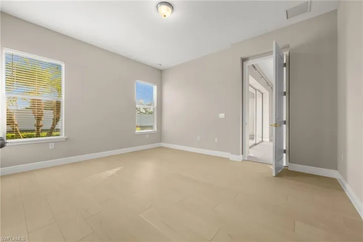 3292 Pilot Cir, Naples, Florida 34120