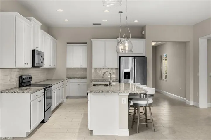 3292 Pilot Cir, Naples, Florida 34120