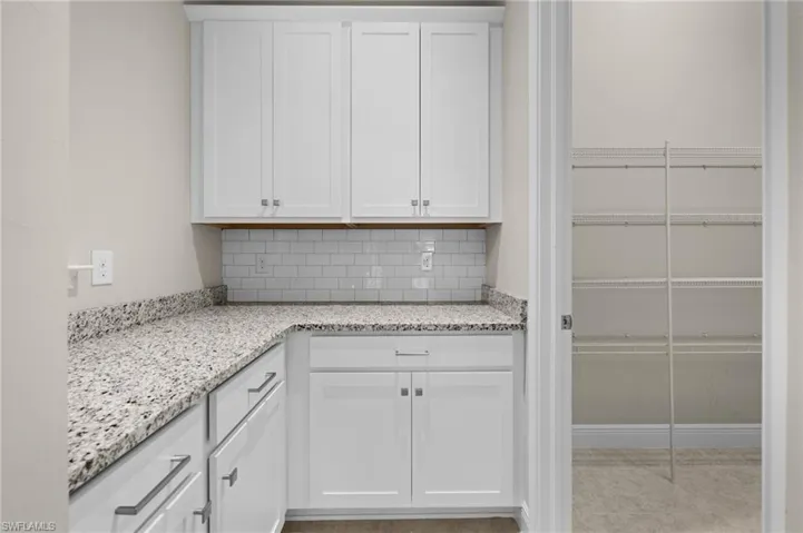 3292 Pilot Cir, Naples, Florida 34120