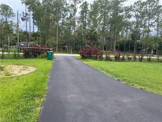 4143 2nd Ave Ne, Naples, Florida 34120