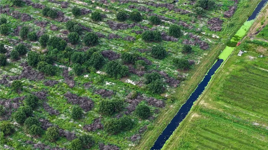 200 Acres, 2nd Road, Gerber Groves, Section One, LaBelle, FL