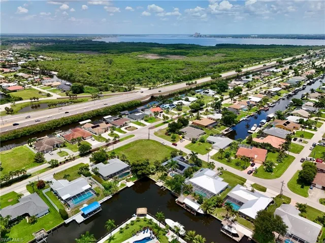 2014 Everest Pkwy, Cape Coral, Florida 33904