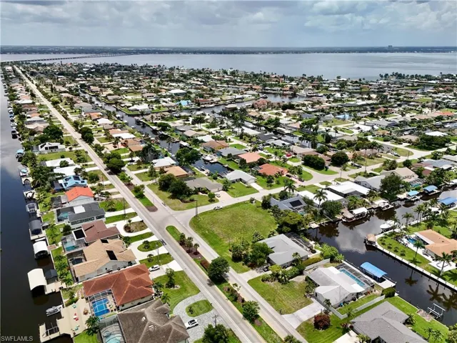 2014 Everest Pkwy, Cape Coral, Florida 33904