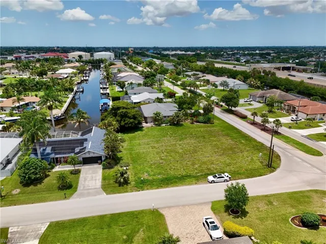 2014 Everest Pkwy, Cape Coral, Florida 33904
