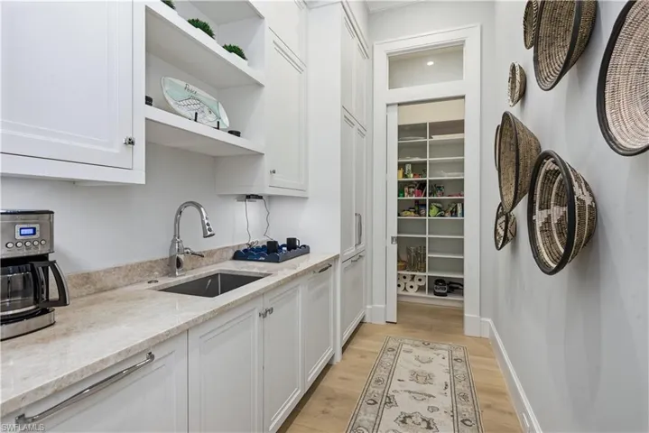 2987 Regatta Rd, Naples, Florida 34103