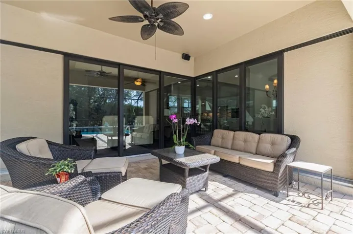 16293 Camden Lakes Cir, Naples, Florida 34110