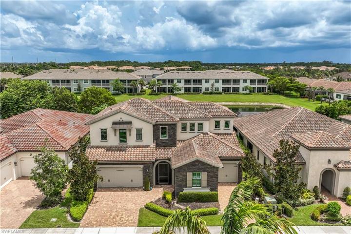 9466 Greenleigh CT, NAPLES FL 34120
