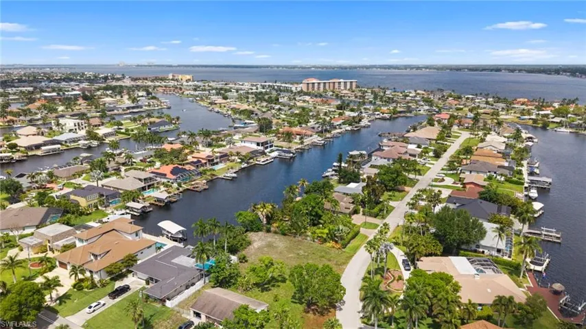 1709 Se 46th St, Cape Coral, Florida 33904