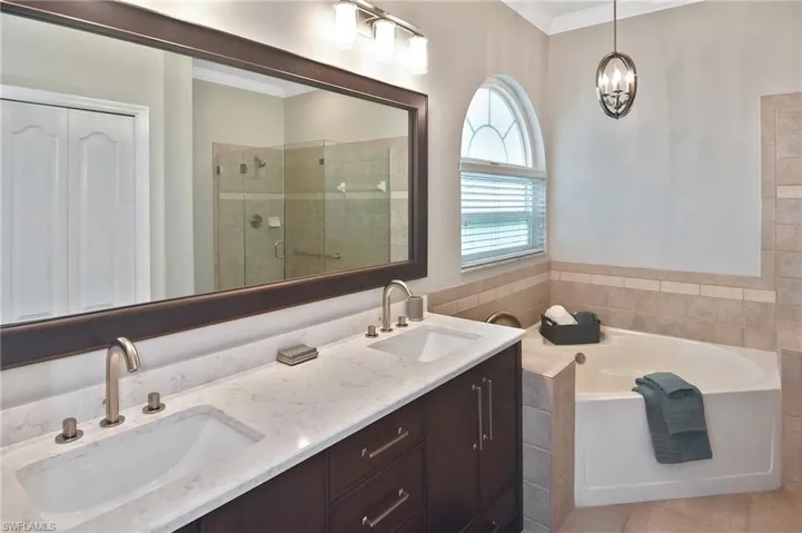 10256 Sago Palm Way, Fort Myers, Florida 33966