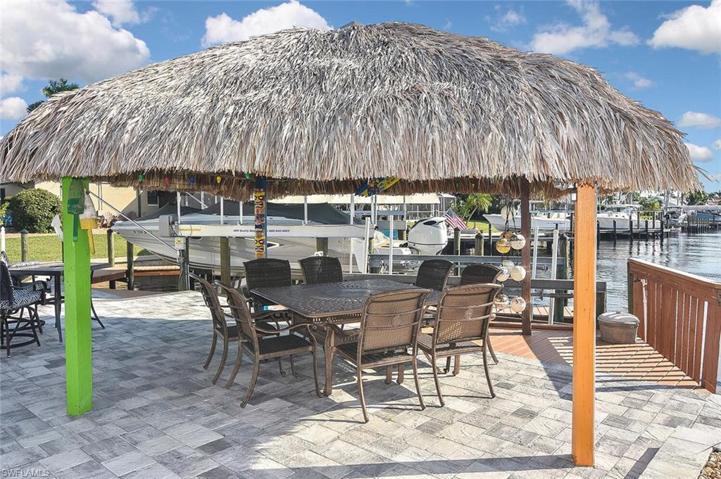 Large Tiki on the dock for plenty of shade