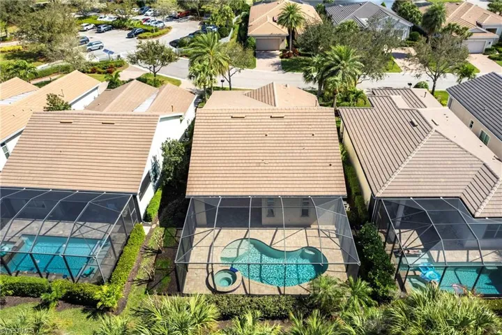 Birds eye view of property featuring a residential view