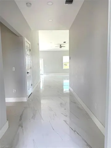 127  Carousel  AVE, Labelle, FL 33935