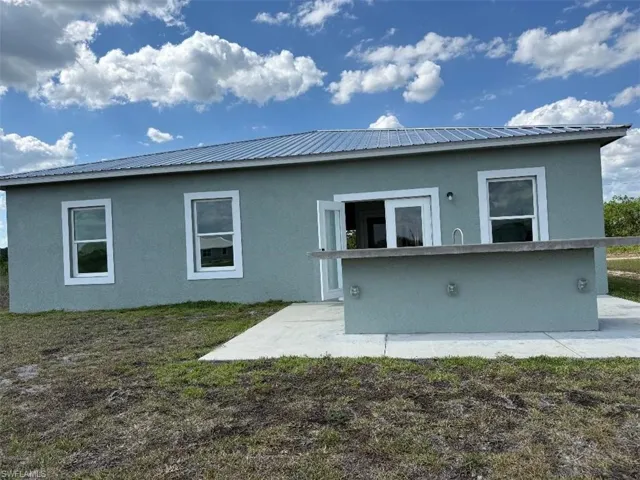 127  Carousel  AVE, Labelle, FL 33935