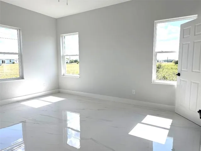 127  Carousel  AVE, Labelle, FL 33935