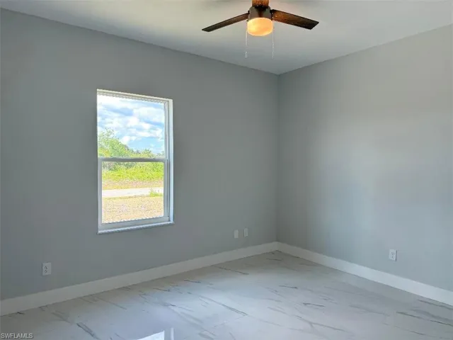 127  Carousel  AVE, Labelle, FL 33935