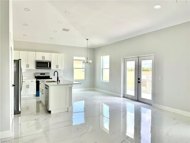 127  Carousel  AVE, Labelle, FL 33935