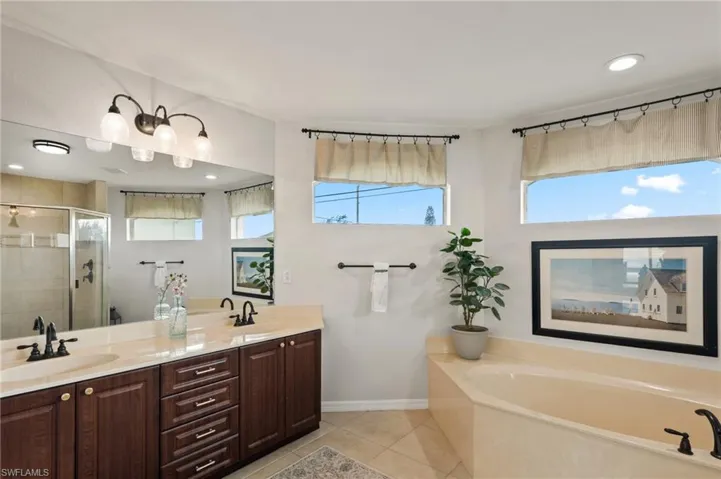 519 Ne 19th Ter, Cape Coral, Florida 33909