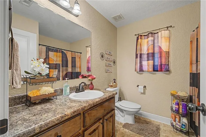 9915 Nichols Lake Rd, Milton, Florida 32583