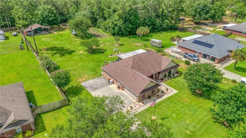 9915 Nichols Lake Rd, Milton, Florida 32583