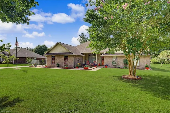 9915 Nichols Lake Rd, Milton, Florida 32583