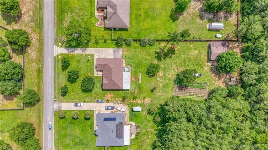 9915 Nichols Lake Rd, Milton, Florida 32583